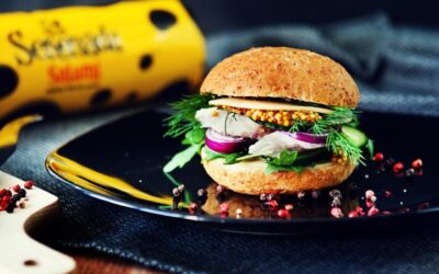 Bułki z wędzoną makrelą